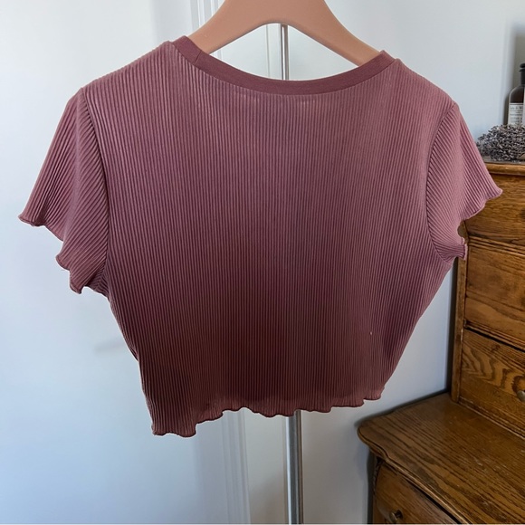 cropped blush tee - fits small - Picture 3 of 3